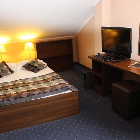 Hotel Colnus Kolno  外观 照片