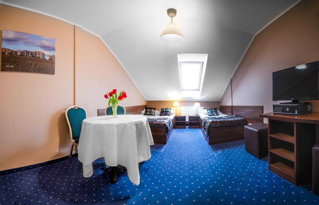 Hotel Colnus Kolno  外观 照片